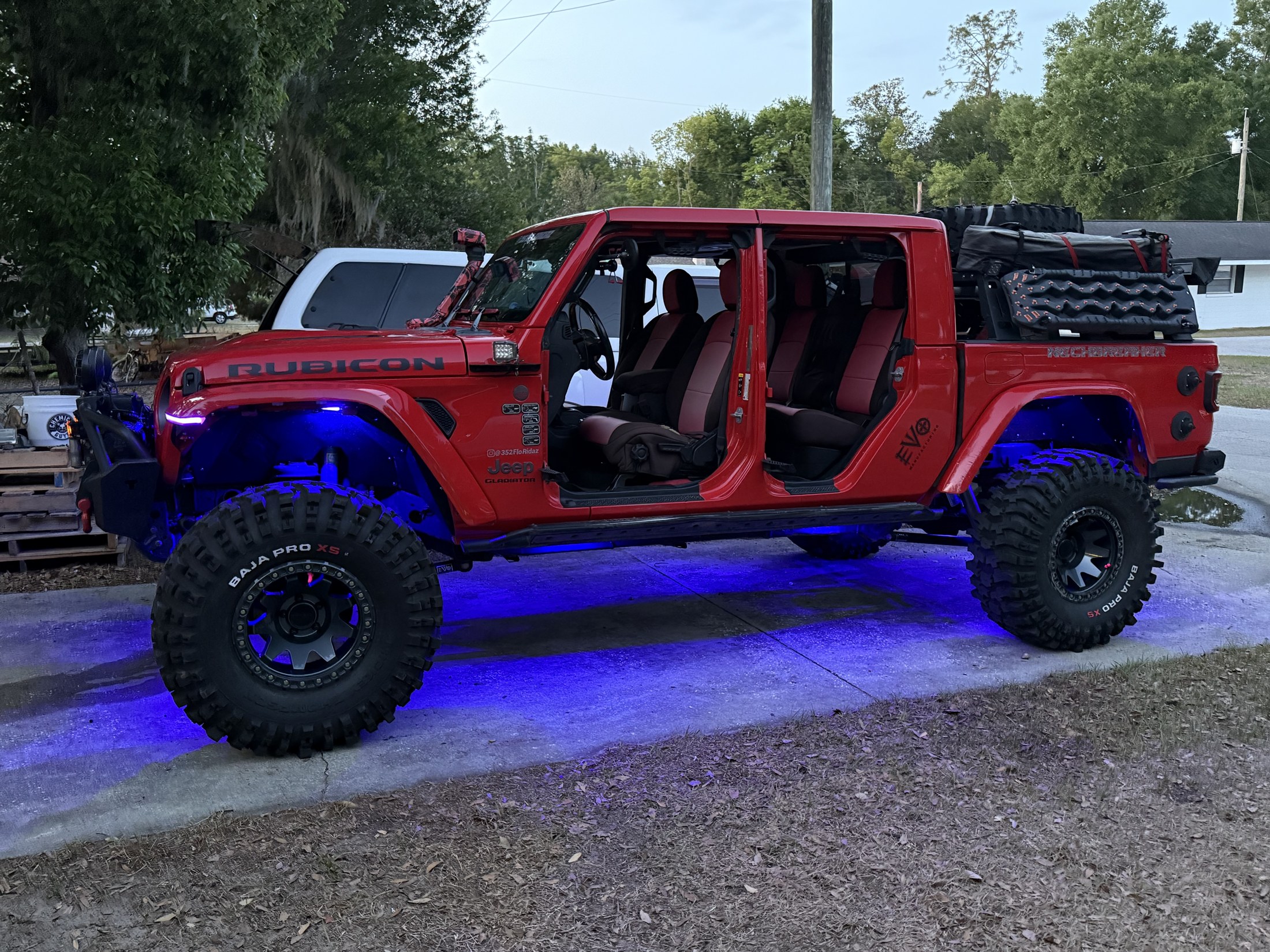 NeckBreaker Jeep Gladiator side profile with blue glow